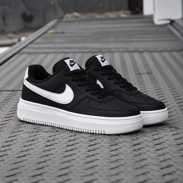 NIKE COURT VISION