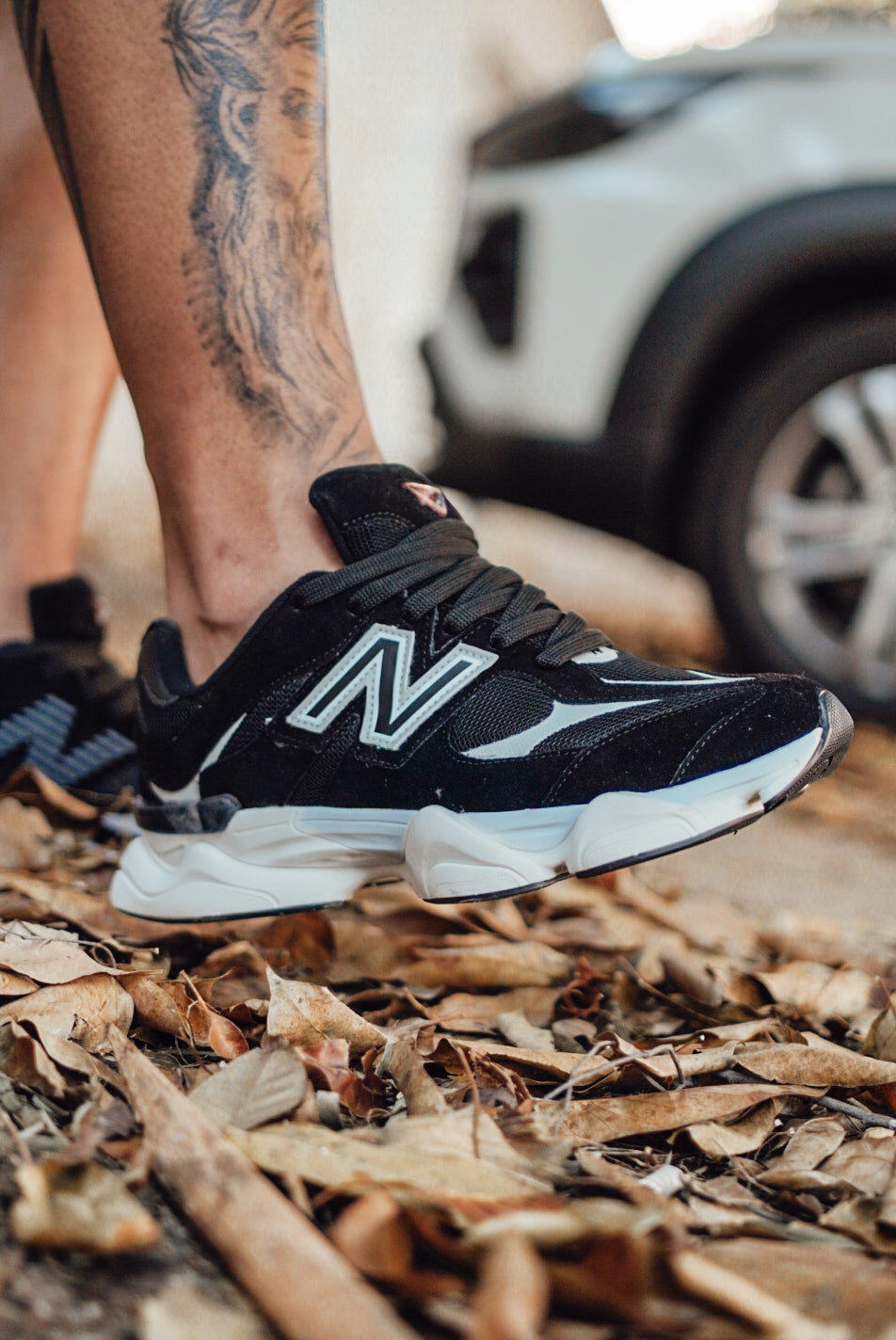 NEW BALANCE 9060 PRETO E BRANCO