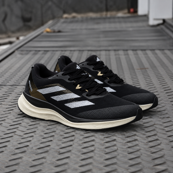 ADIDAS ADIZERO BOOST