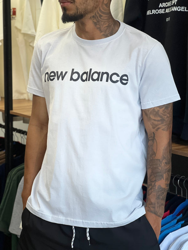 CAMISETA NEW BALANCE ESCRITA