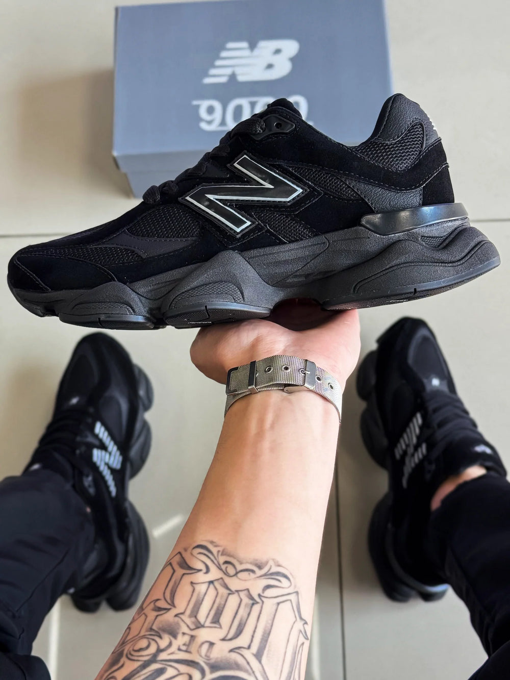 NEW BALANCE 9060 ALL BLACK