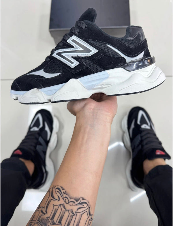NEW BALANCE 9060 PRETO E BRANCO