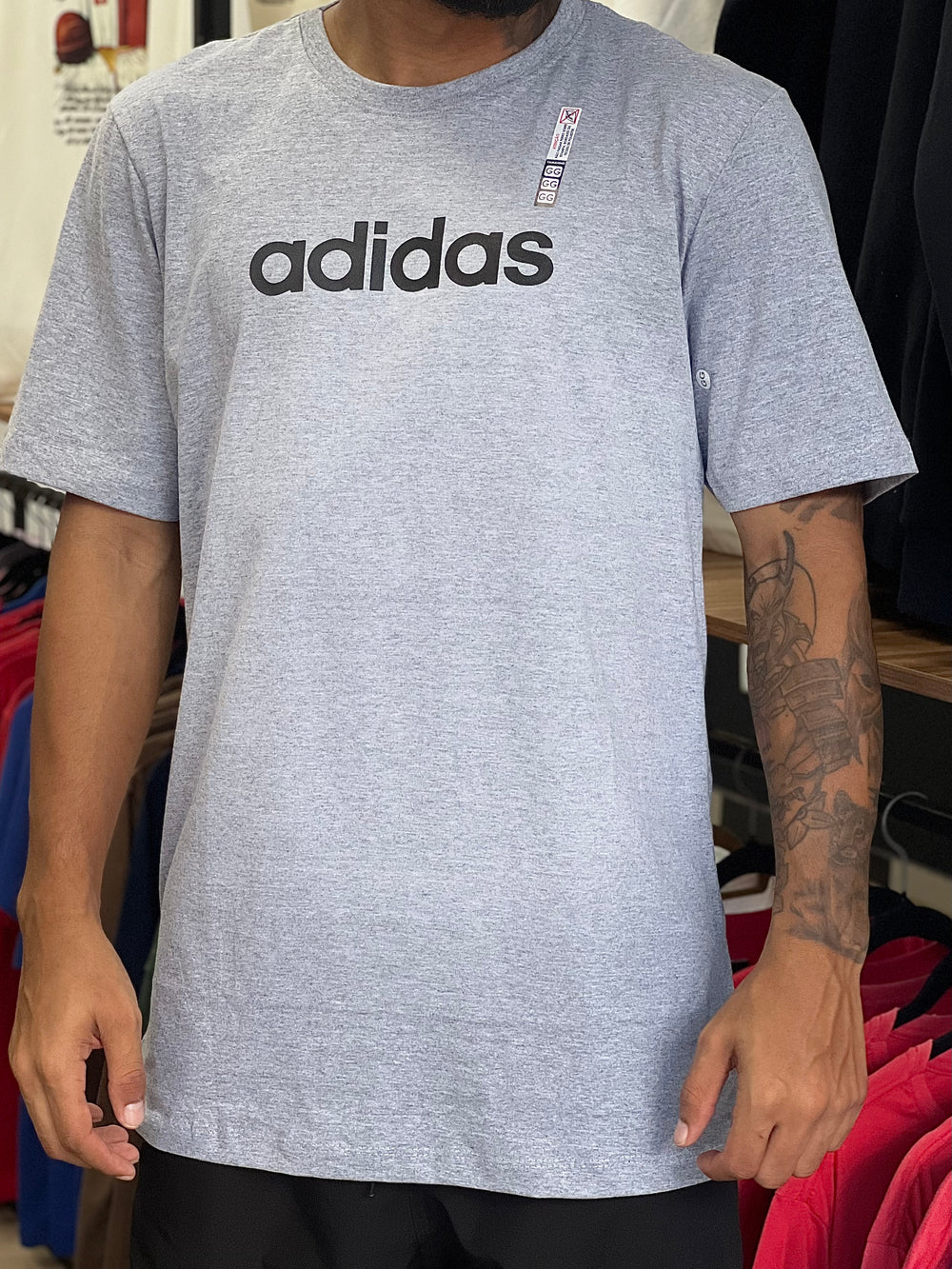 CAMISETA ADIDAS ESCRITA
