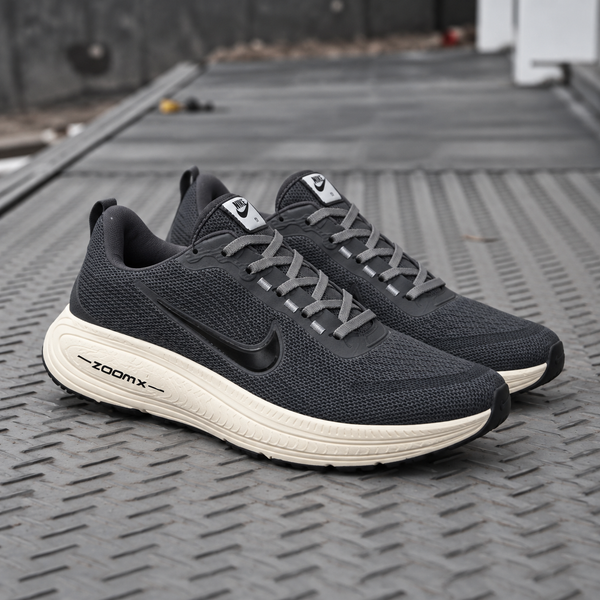 NIKE VOMERO 18 CINZA