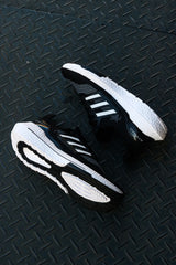 ADIDAS ULTRABOOST