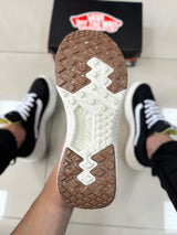 VANS VR3 NEO PRETO E BRANCO