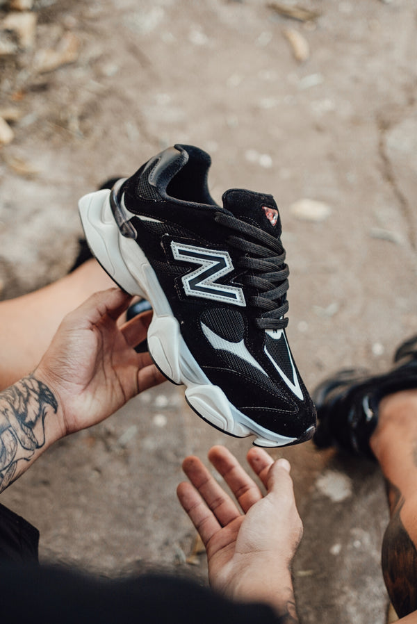 NEW BALANCE 9060 PRETO E BRANCO