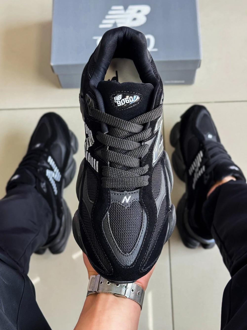 NEW BALANCE 9060 ALL BLACK