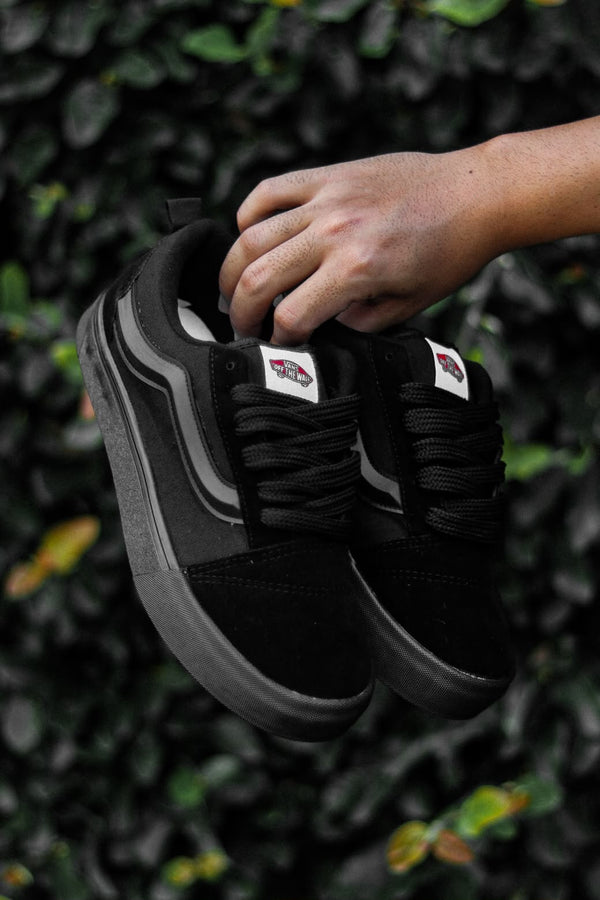 VANS KNU ALL BLACK